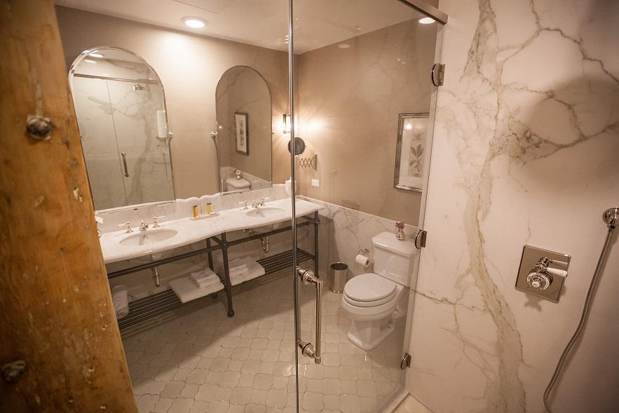 Hotel The 4*